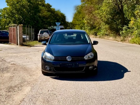 VW Golf 2.0кб 140 кс