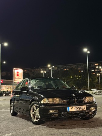 BMW 323