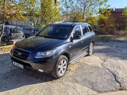 Hyundai Santa