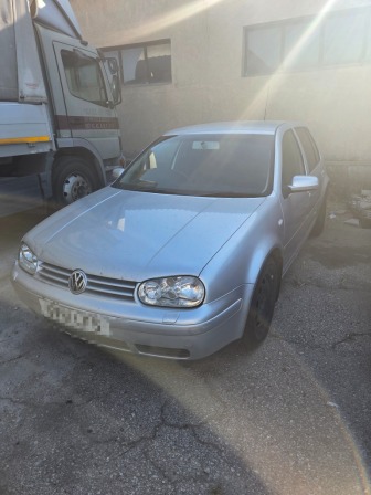 VW Golf 1.9