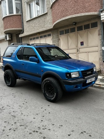 Opel Frontera 2.2i