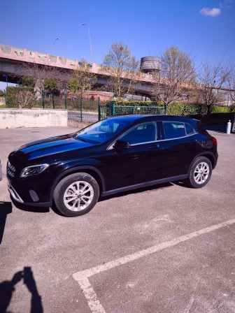 Mercedes-Benz GLA 200D