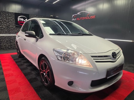 Toyota Auris 1.4d*FACE*PWRH*