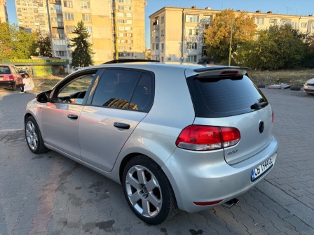 VW Golf