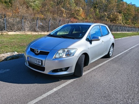 Toyota Auris 2.0 D4D -126