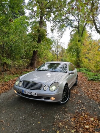Mercedes-Benz E 260 2.6i