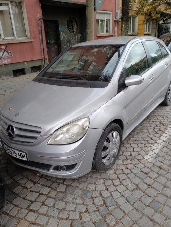 Mercedes-Benz B 200