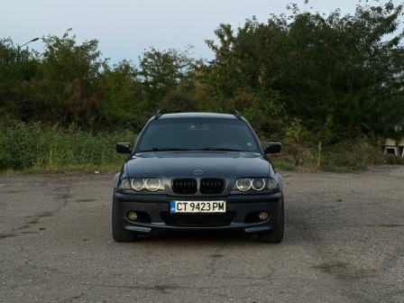 BMW 330