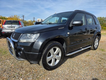 Suzuki Grand Vitara 2.0 бенз