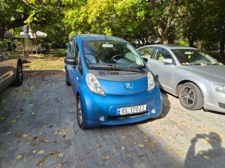 Peugeot iOn