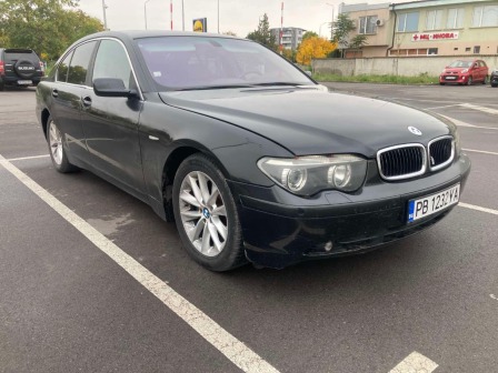 BMW 745