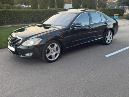 Mercedes-Benz S 500 4 MATIC 388k.c.
