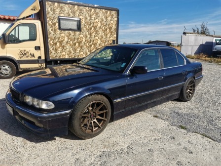 BMW 730