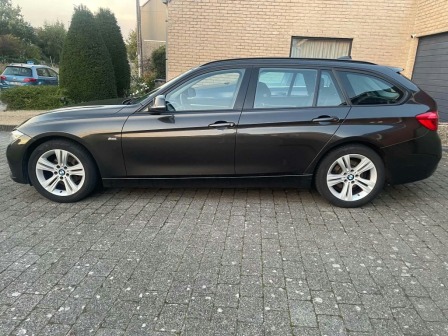 BMW 320 320i Touring