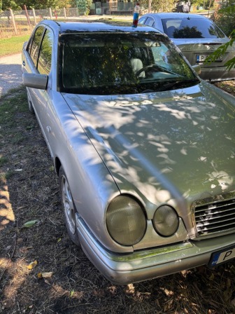 Mercedes-Benz E 250