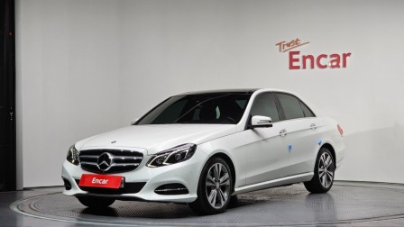 Mercedes-Benz E 300 3.5 V6 4X4