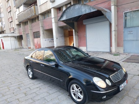 Mercedes-Benz E 220