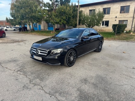 Mercedes-Benz E 220 Digital