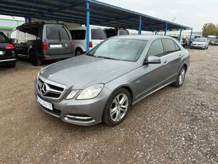 Mercedes-Benz E 220 2.2