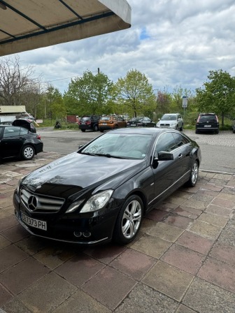 Mercedes-Benz E 220