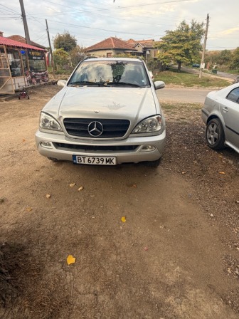 Mercedes-Benz 270 2.7