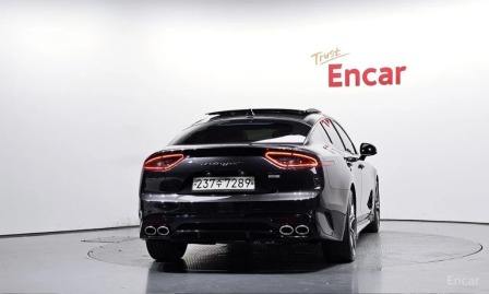 Kia Stinger * 3.3 Turbo *