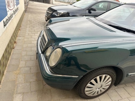 Mercedes-Benz E