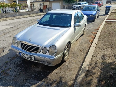 Mercedes-Benz E