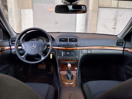 Mercedes-Benz E