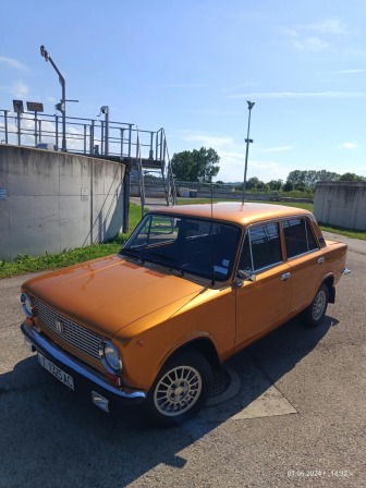 Lada 2103