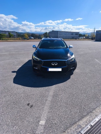 Infiniti QX30