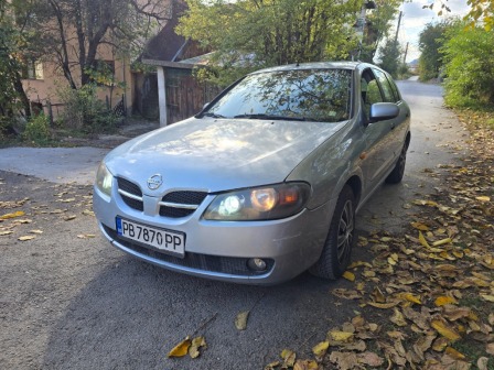 Nissan Almera