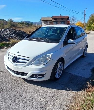 Mercedes-Benz B