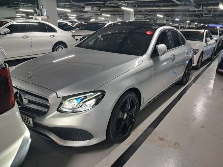 Mercedes-Benz E