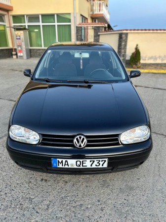 VW Golf