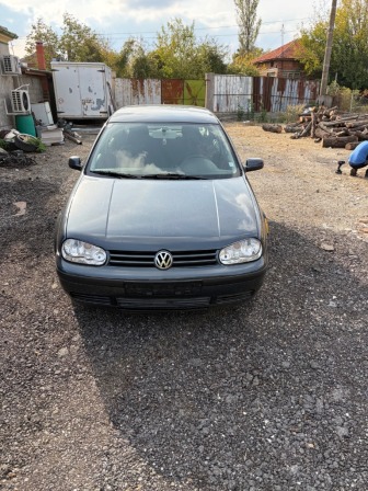 VW Golf
