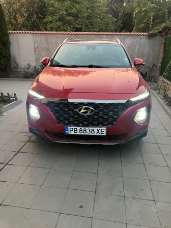 Hyundai Santa