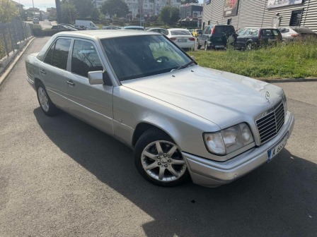 Mercedes-Benz 124