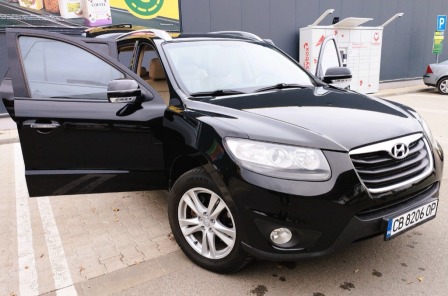Hyundai Santa