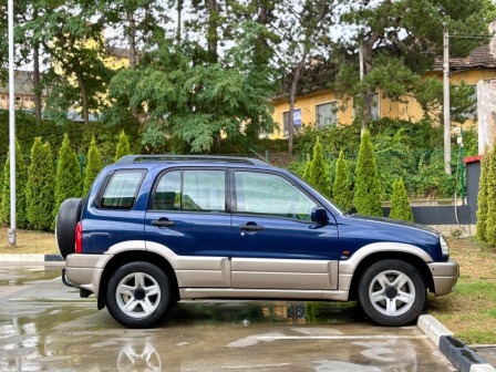 Suzuki Grand