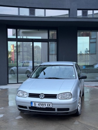 VW Golf