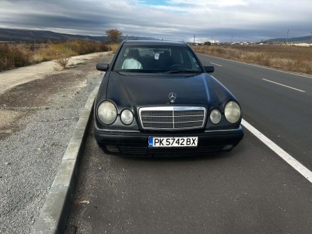 Mercedes-Benz E