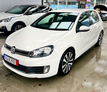 VW Golf