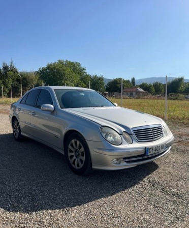 Mercedes-Benz E