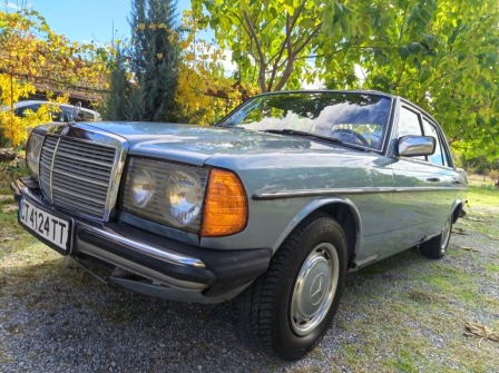 Mercedes-Benz 123