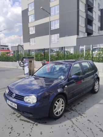 VW Golf