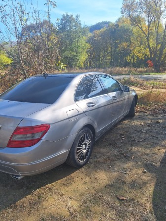 Mercedes-Benz C 230