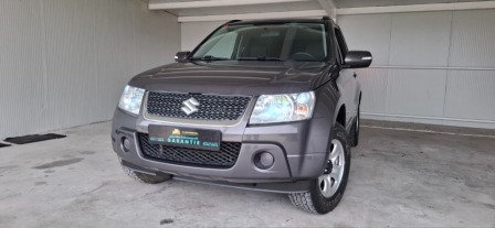 Suzuki Vitara 1.6---4x4