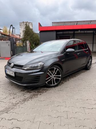 VW Golf