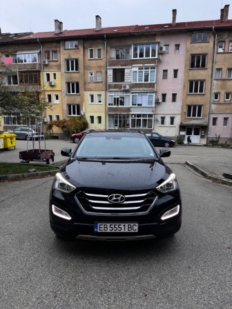 Hyundai Santa
